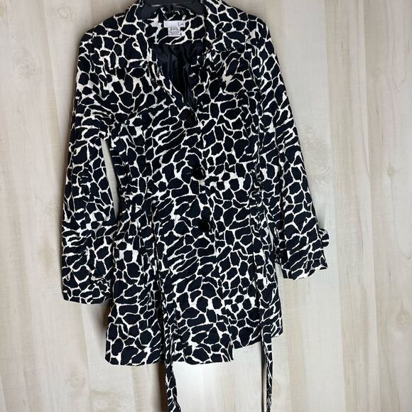 Luii black and white animal print long sleeve jacket, size XL - Picture 8 of 16